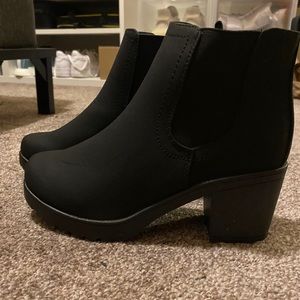 Black Heeled Boots